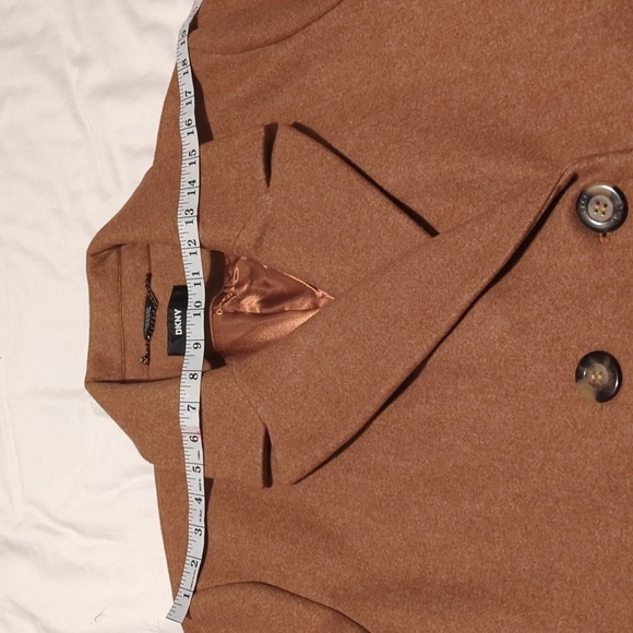 NWT:DKNY Fashion women’s brown faux wool overcoat. Size XXL. - Picture 5 of 13